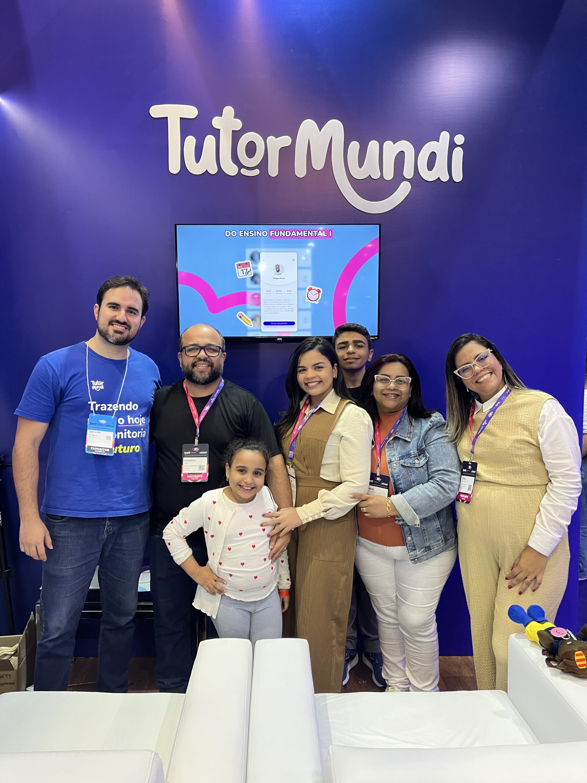 Como a Escola Pequenos Passos otimizou o suporte acadêmico para mais de 140 alunos com a ajuda do TutorMundi